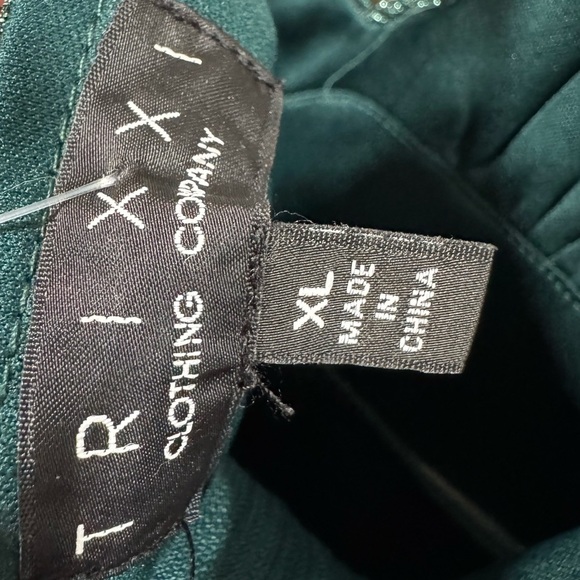 Buckle Trixxi Pleated Tiered Dress Shimmer - Picture 5 of 5